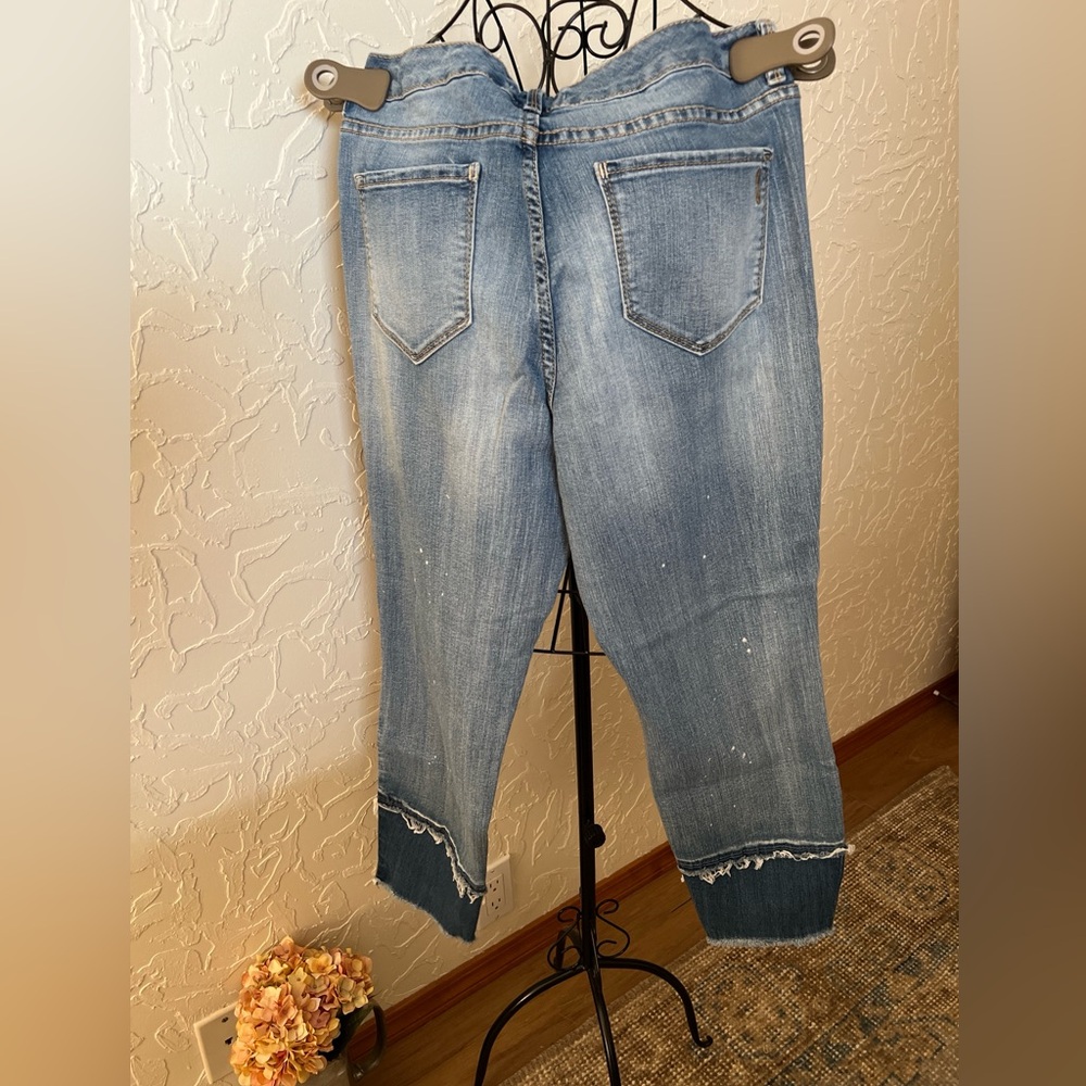 Vintage America Blue Distressed Boho Crop Jeans with Paint-Splatter - Picture 3 of 13